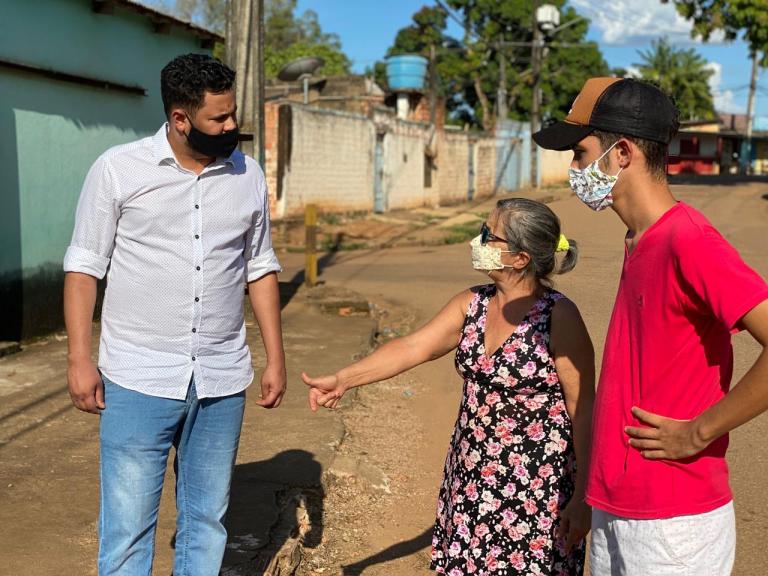 Samuel Costa visita bairros de Porto Velho para ouvir população e montar plataforma de governo