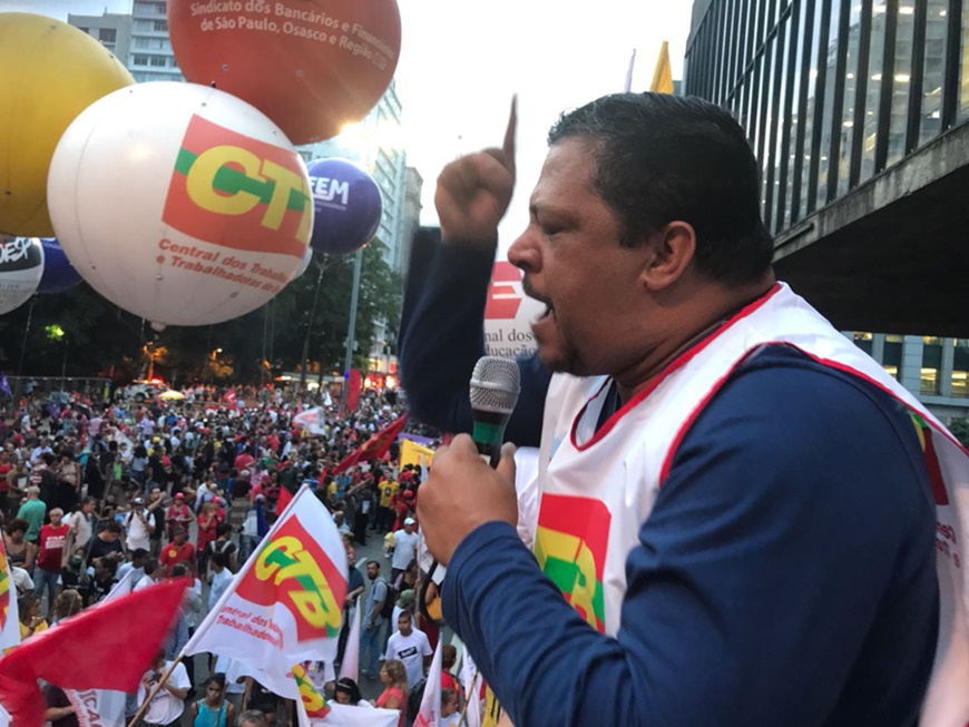 Adilson Araújo: É preciso resgatar os direitos dos trabalhadores