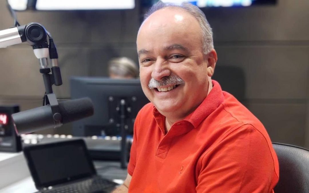 Curado da Covid-19, Inácio Falcão retoma campanha em Campina Grande (PB)
