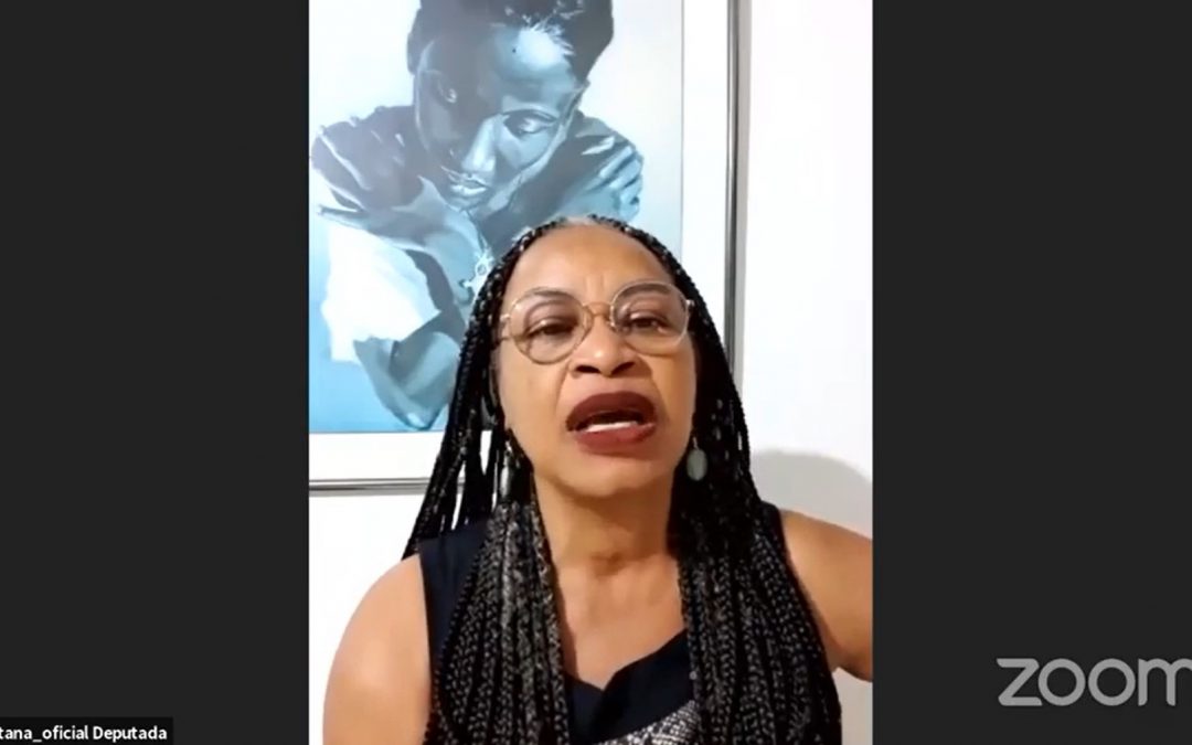 Olivia Santana participa de debate nas redes sobre educação “libertadora”