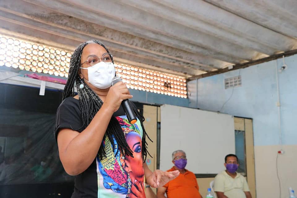 Olívia Santana apresenta proposta para reduzir danos causados pela chuva em Salvador