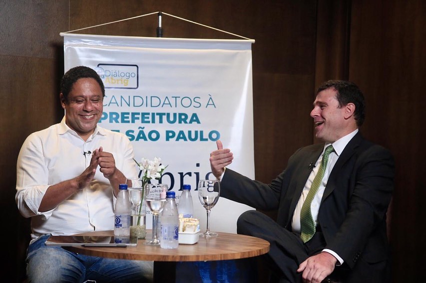 Orlando Silva: prefeito de SP deve sentar de igual para igual com governos estadual e federal