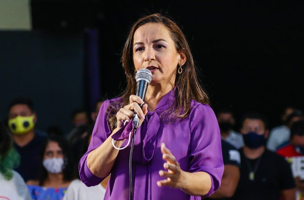 Em Santana-AP, Professora Marcivânia firma compromisso com jovens durante Plenária da Juventude