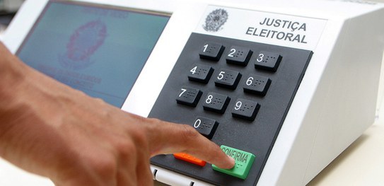 Faltam 30 dias: é recorde o número de brasileiros aptos a votar em novembro, informa TSE