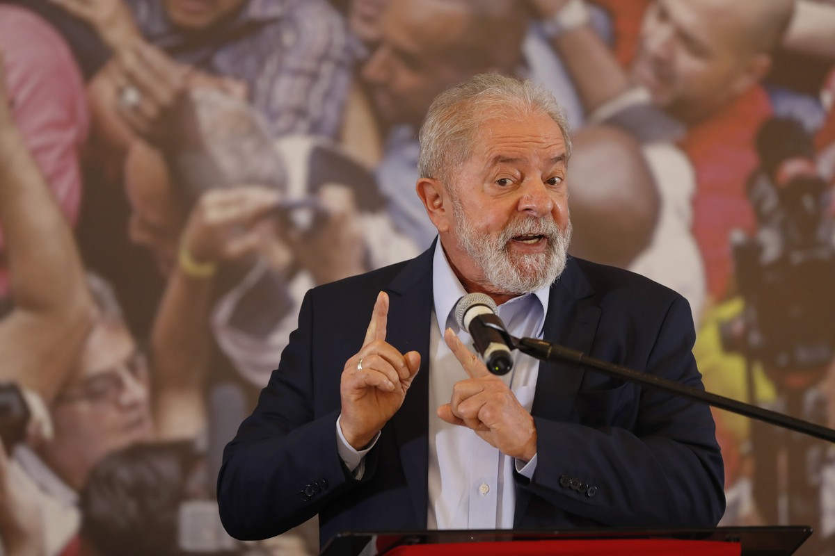 Lula venceria Bolsonaro no 1º turno, diz nova pesquisa Datafolha