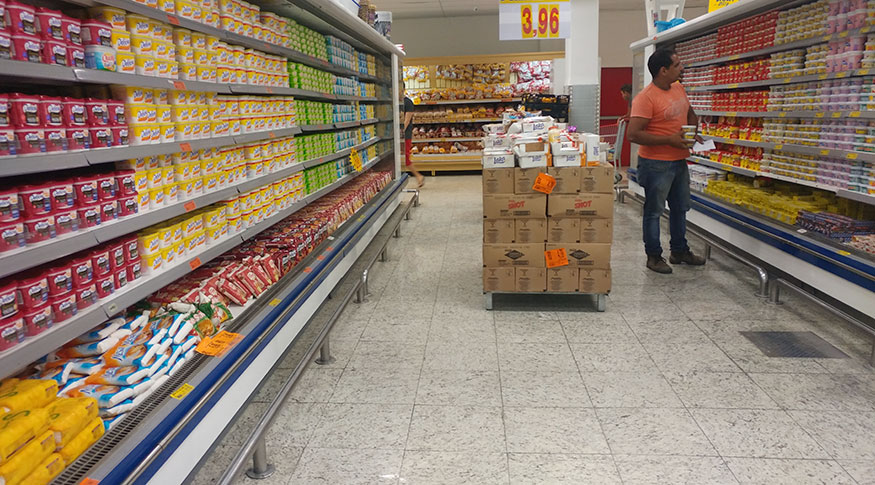 Com fim do auxílio, vendas nos supermercados caem 6,7% em fevereiro