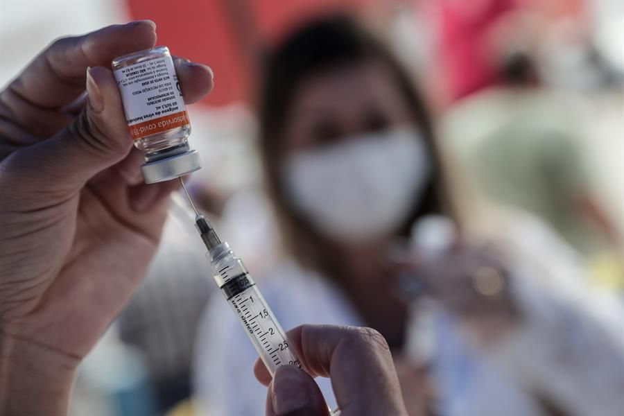 Anvisa aprova uso da CoronaVac para crianças de 6 a 17 anos