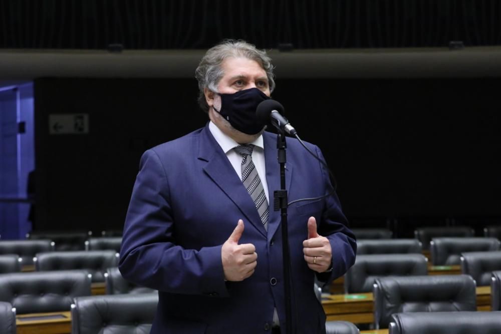 Emenda de Renildo amplia dedução de empresa que investe em esporte
