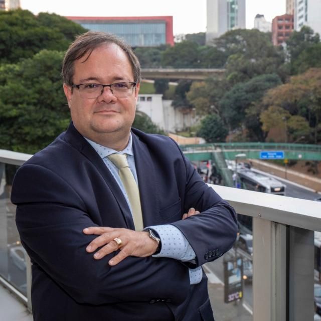 Aumento dos juros não reduz a inflação e agrava o desemprego
