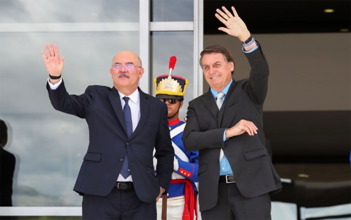 Ministro Milton Ribeiro pede exoneração após escândalo no MEC