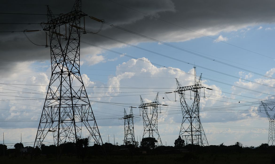 Consumidor pagará por empréstimo do governo ao setor elétrico
