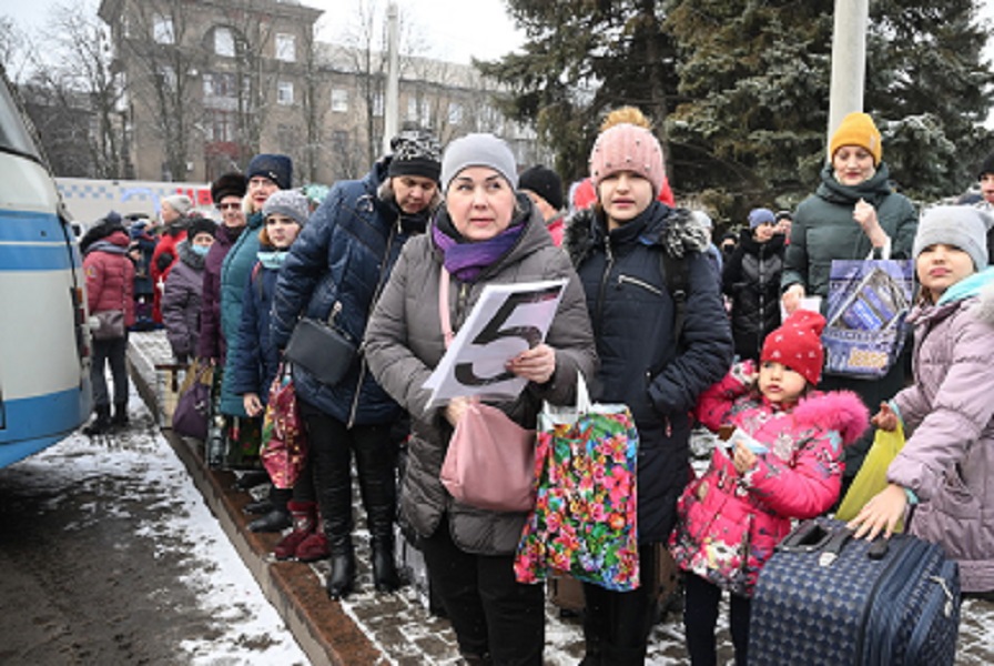 Ucrânia: Rússia aprova sua proposta de corredores humanitário