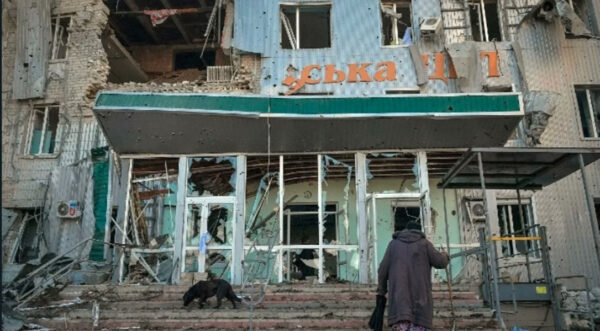 Tropas da Ucrânia em fuga bombardearam hospital em Donetsk