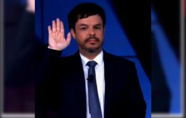 Jovem Pan “recontrata” comentarista da saudação nazista
