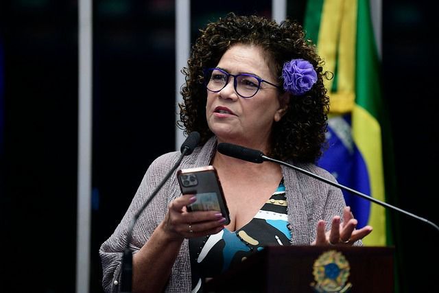 Perpétua quer devolver tempo de serviço de professores na pandemia