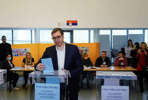 Pró-Washington são derrotados em eleições na Sérvia e Hungria