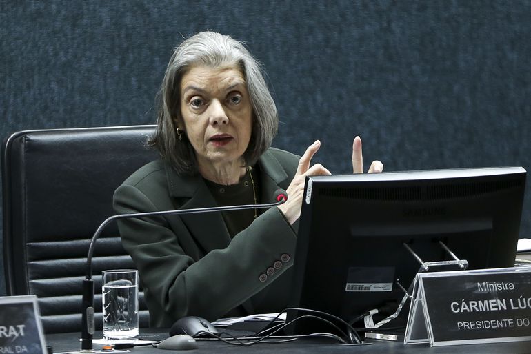 Cármen: Políticas ambientais do governo são ineficientes