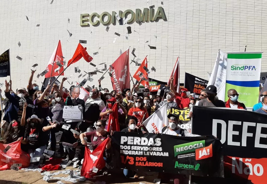 Servidores reagem à proposta de reajustex: “Inaceitável e revoltante”