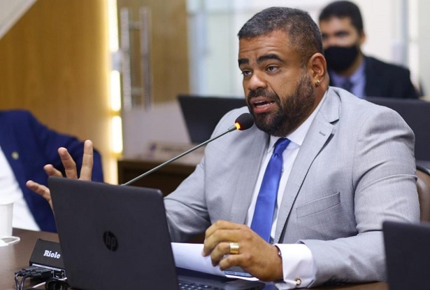 Paulo Victor, do PCdoB, é eleito presidente da Câmara de São Luís