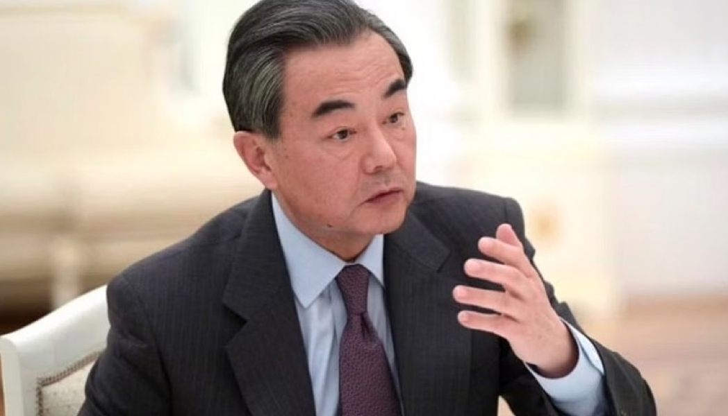 China: “não se pode apoiar a paz enquanto enche a Ucrânia de armas”