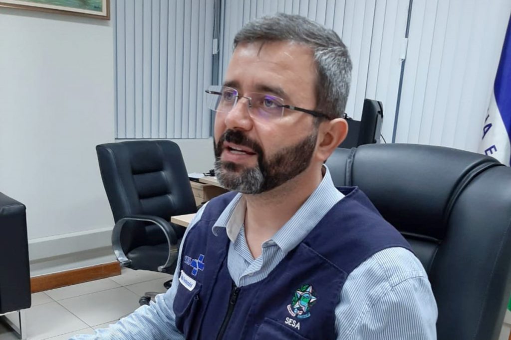 Nésio Fernandes alerta que Covid ainda requer cuidado e mais vacinação