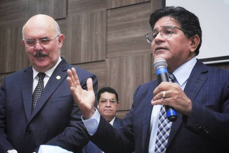 Governo esconde maioria das reuniões de pastores lobistas a MEC e FNDE