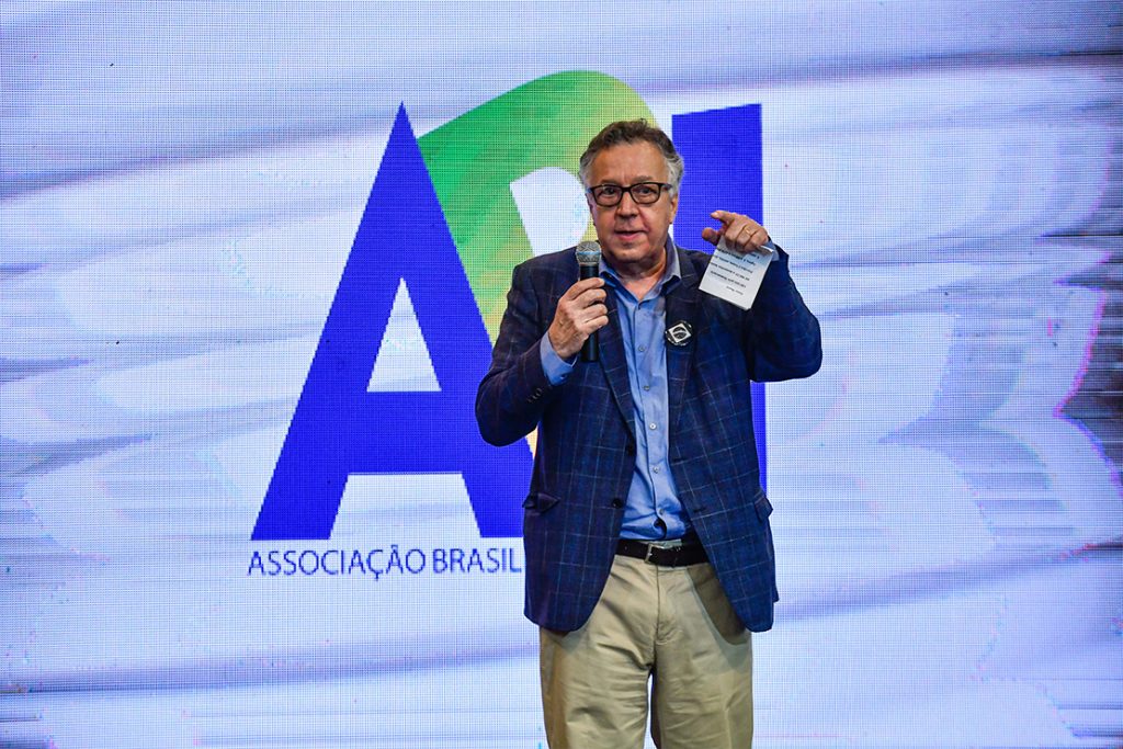 ABI declara apoio a Lula contra “governo fascista de Bolsonaro”