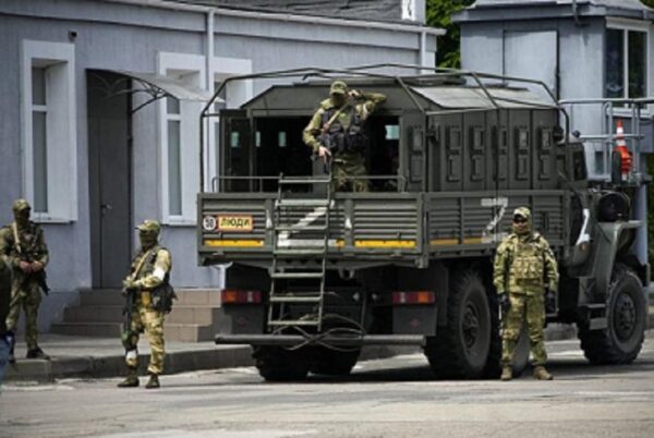 Donbass: Liman é libertada e porto de Mariupol volta a operar