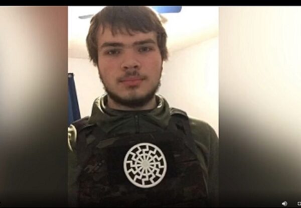 Sol Negro: assassino do supermercado nos EUA usa símbolo nazista