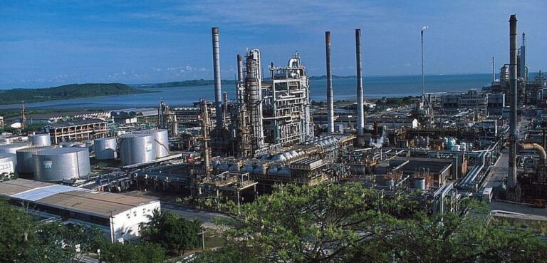 Refinaria privatizada na Bahia têm diesel mais caro do país