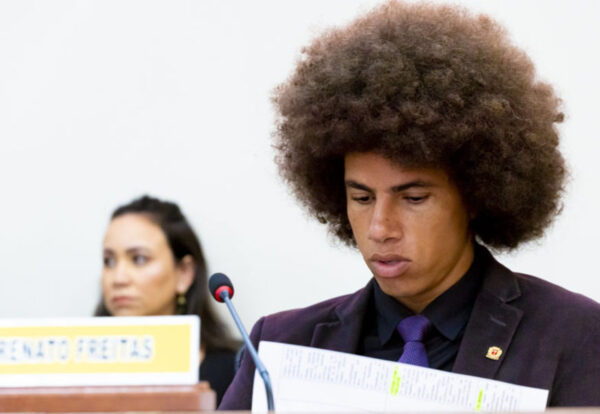 Justiça suspende cassação do vereador curitibano após email racista