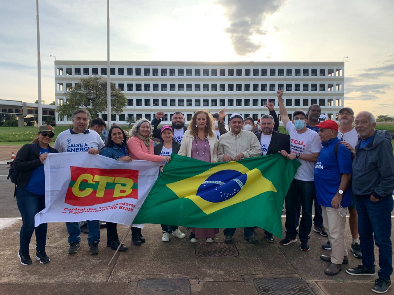 Privatização da Eletrobras deixará conta de luz mais cara