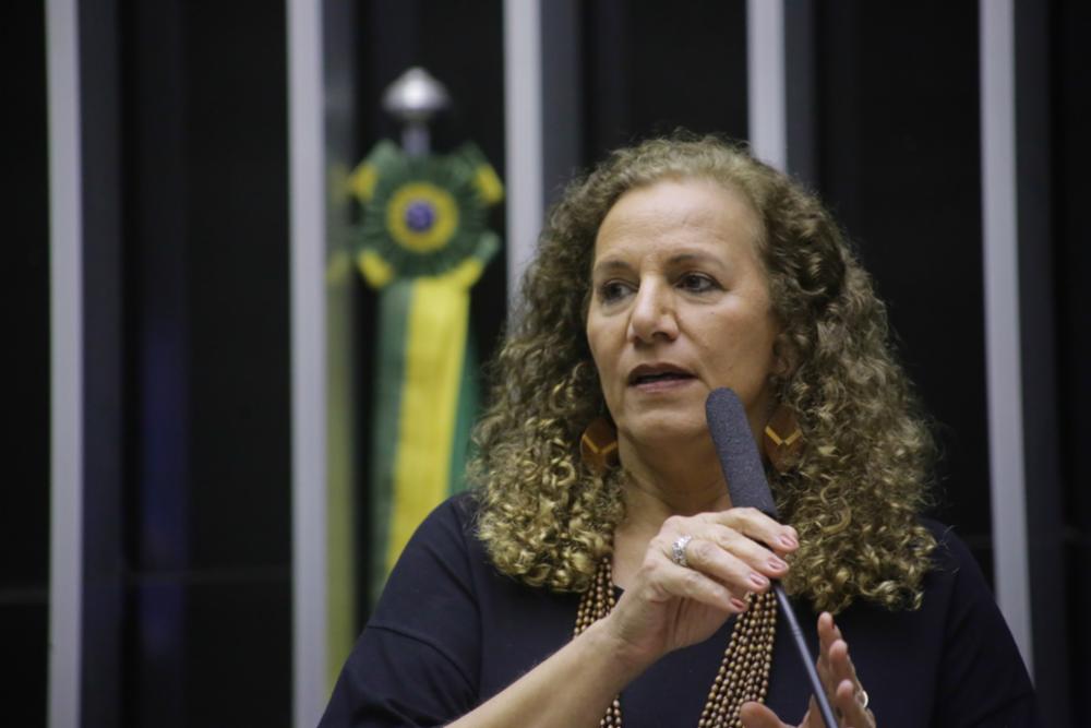 Jandira quer garantir às brasileiras direito à licença menstrual