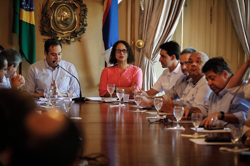 Luciana destaca esforço conjunto para atender vítimas das chuvas em PE