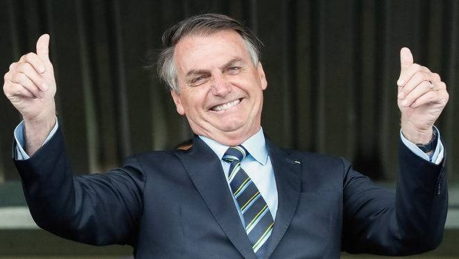Decreto de Bolsonaro faz da AGU escudo para seus crimes