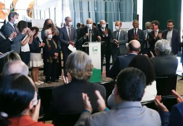Ato na Câmara exige desbloqueio de verbas das universidades federais