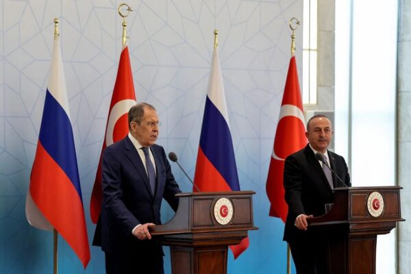 Rússia aprova esforço turco para retirar minas de portos ucranianos
