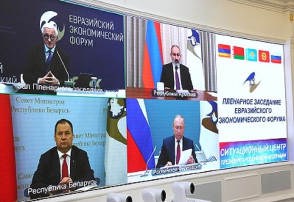 Pepe Escobar: Rússia cria alternativas para enfrentar sanções EUA/UE