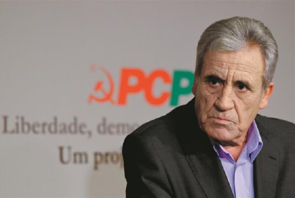 PC português rejeita sanções à Rússia: “só piora a vida do nosso povo”