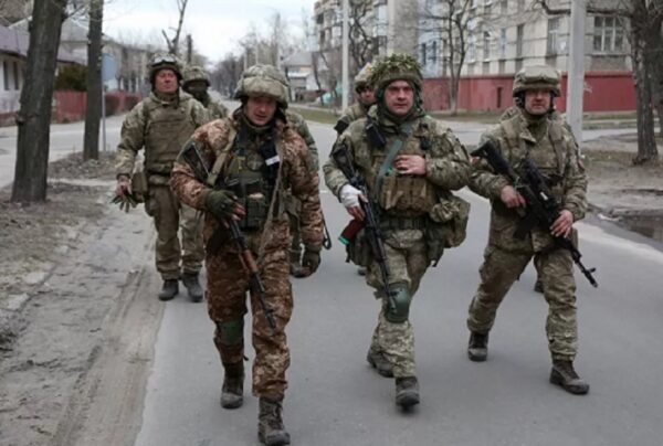 Avanço das forças russas cerca nazis ucranianos em Severodonetsk