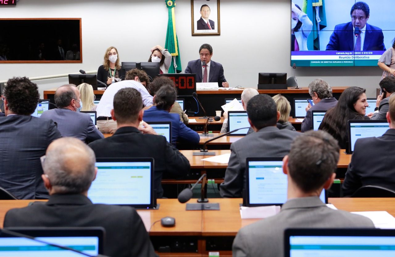 Deputados convocam ministro de Bolsonaro para tratar de caso Genivaldo
