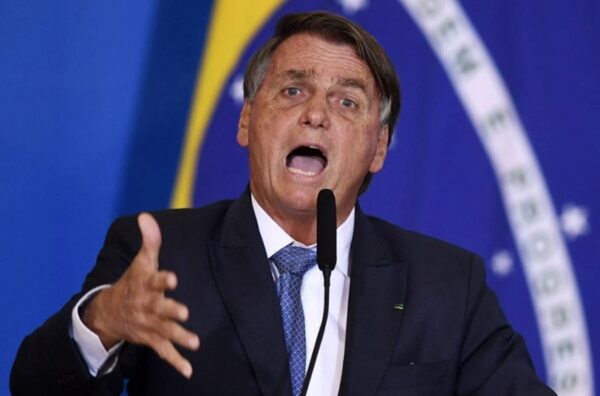 Bolsonaro ataca a Fiesp em pânico com a perda acelerada de apoios