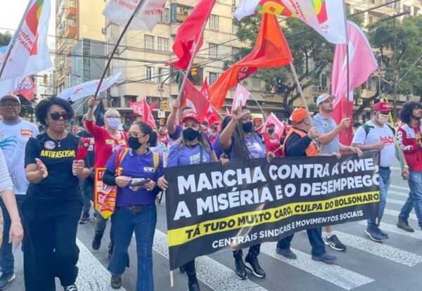 Centrais protestam contra a fome e carestia em manifestação no RS