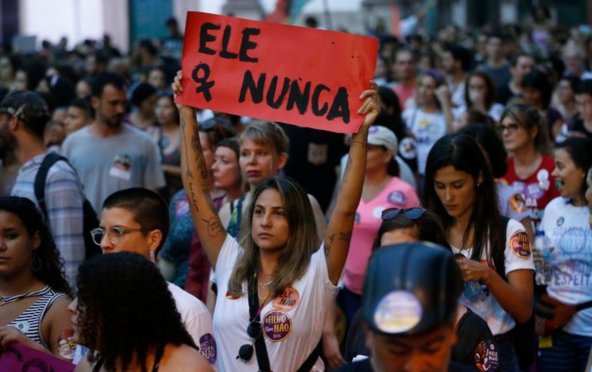 Mulheres e jovens impedem recuperação de Bolsonaro