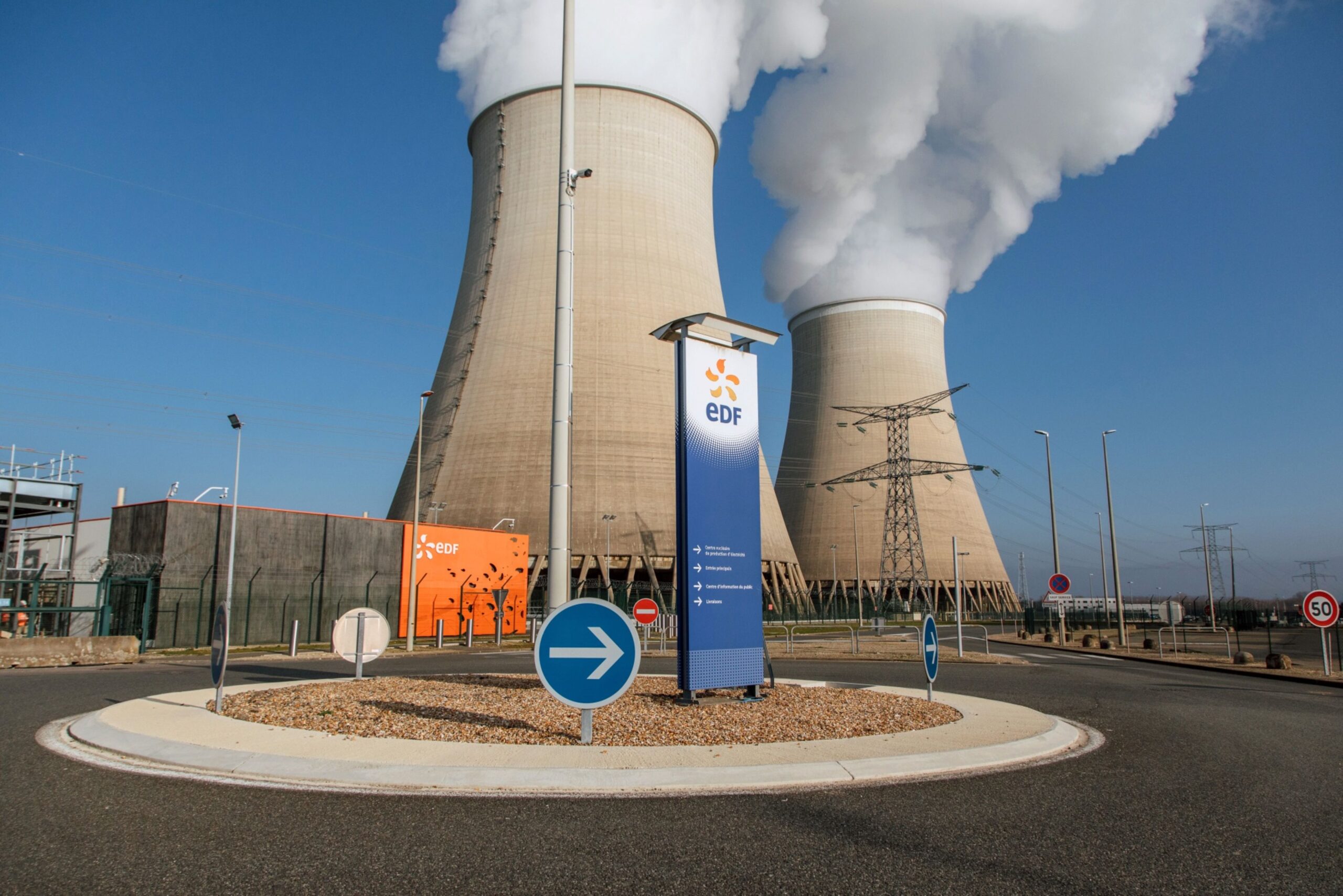 França: Governo Macron reestatiza gigante da energia