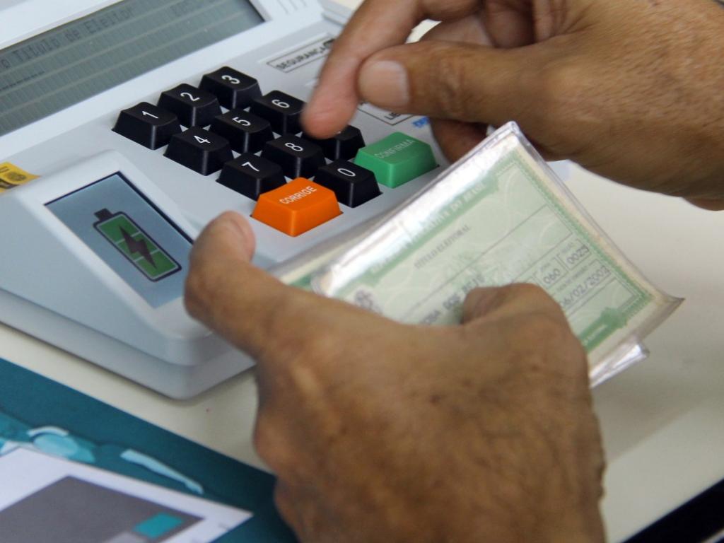 Brasil passa de 156 milhões de eleitores; mulheres já são 52,65%