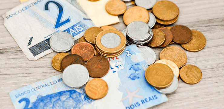 Queda no rendimento do brasileiro reflete desemprego e carestia