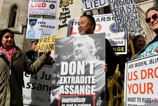 Relator da ONU: “Jornalista Assange é vítima de perseguição política”