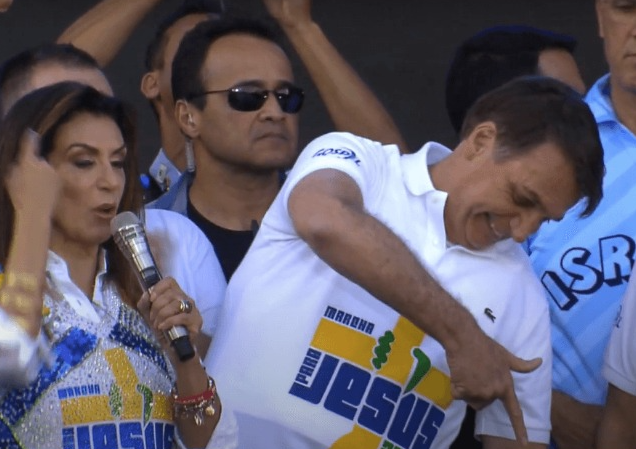 Bolsonaro usa “guerra santa” para estimular intolerância religiosa