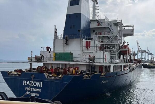 Primeiro navio com grãos sai do porto ucraniano com destino ao Líbano